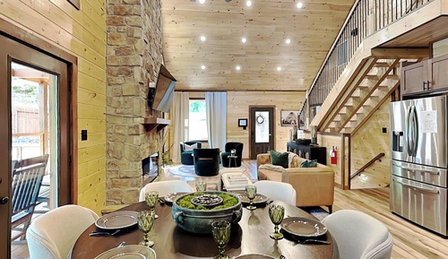 Studio (4 Bedrooms)