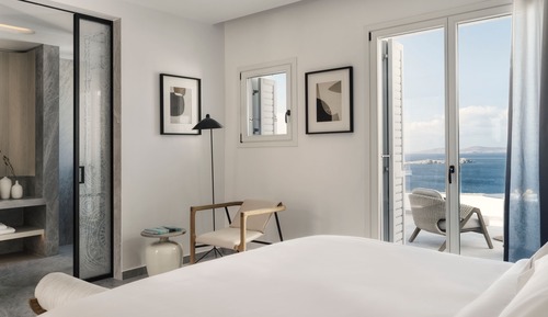 DELTA Room with Outdoor Jacuzzi & Sea View