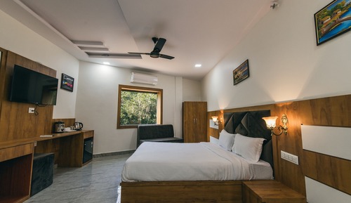 Premier Room