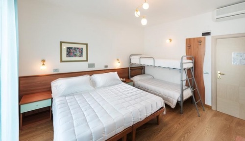 Standard Quadruple Room, Balcony