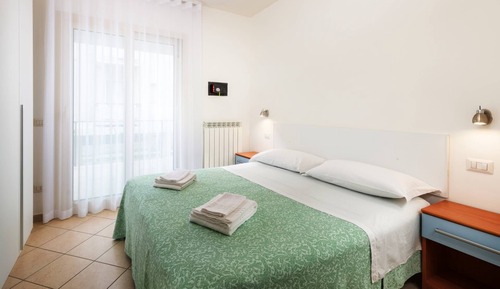 Two-room apartment with Terrace