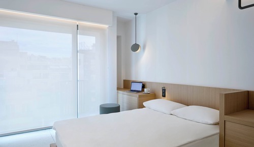 Economy Room