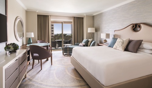 Deluxe Room, 1 King Bed, Balcony (Mobility/Hearing Accessible, Tub)