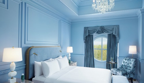 The Chateau Club Suite