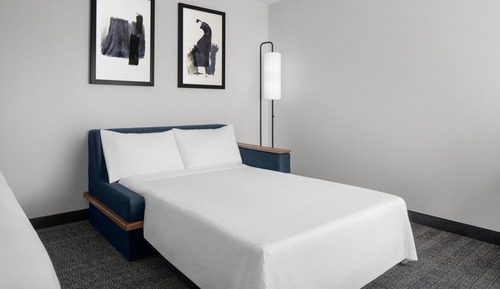 Suite, 1 Bedroom, Corner (Mobility Accessible, Tub)