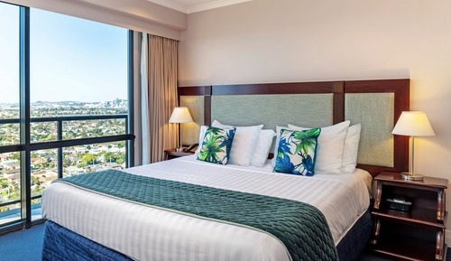 Spencer One Bedroom Suite with Balcony