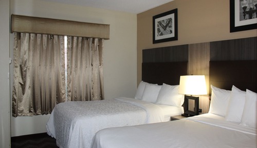 Suite, 2 Double Beds, Non Smoking (Grab bars in tub)