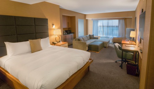 Room, 1 King Bed, Jetted Tub, River View