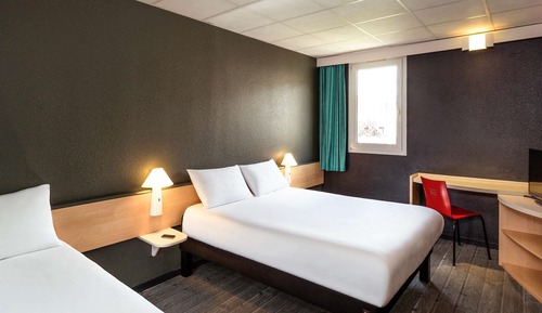 Room, Multiple Beds