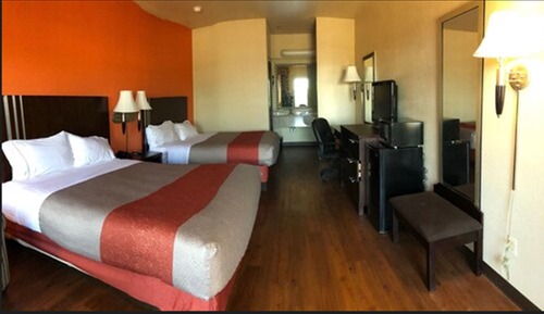 Deluxe Room, 2 Queen Beds, Non Smoking, Refrigerator & Microwave
