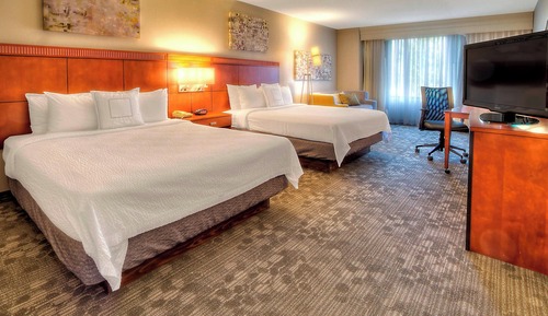 Room, Multiple Beds