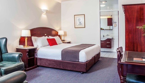 Room, 1 King Bed (Lodge)
