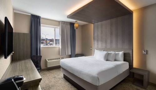 Room, 1 King Bed, Accessible, Non Smoking (Mobility)