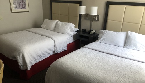 2 Queen Beds nonsmoking