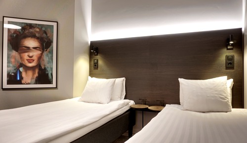 Standard Twin Room