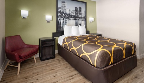 Room, 1 Queen Bed, Accessible, Non Smoking (Mobility Accessible)
