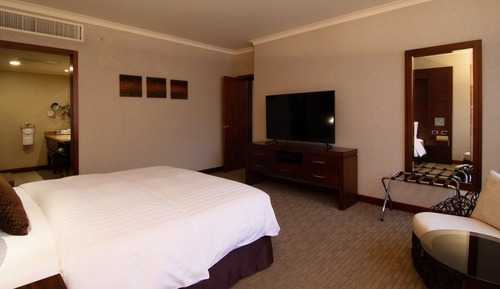 Executive Suite, 1 Bedroom, 1 King Bed, Executive Lounge Access