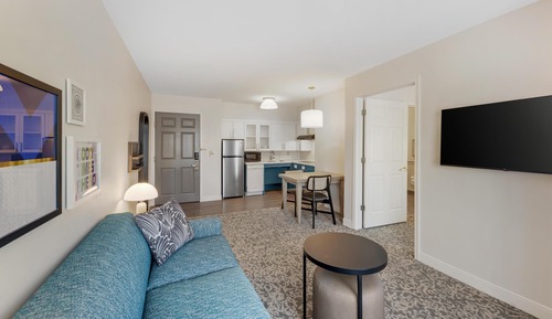 Suite, 1 King Bed (One Bedroom)
