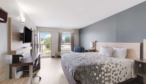 Standard Room, 1 King Bed, Non Smoking