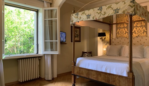 Romantic Double Room