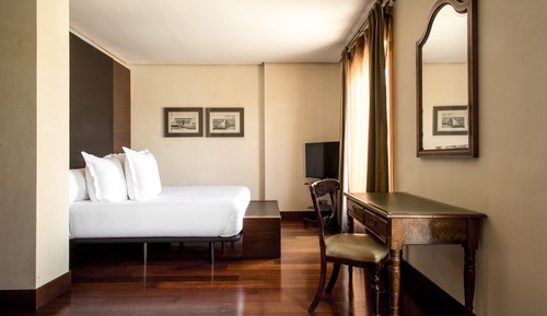 Suite, Terrace, City View
