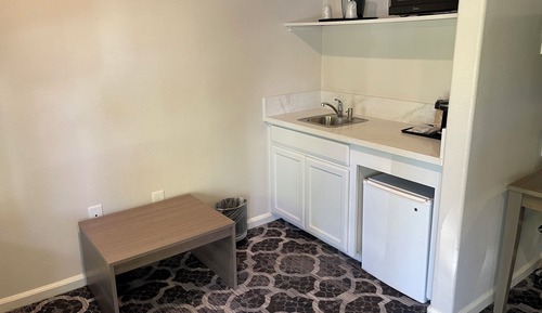Suite, 1 King Bed, Kitchenette (King Suite Kitchenette)