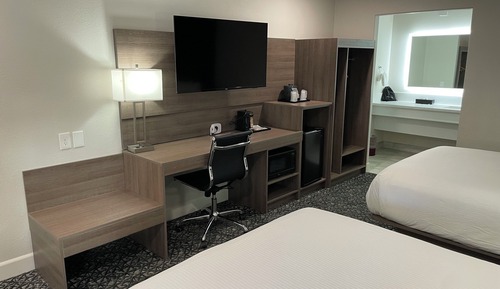 Standard Room, 2 Queen Beds, Garden View (Standard Two Queen)