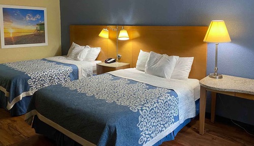 Standard Room, 2 Queen Beds, Non Smoking