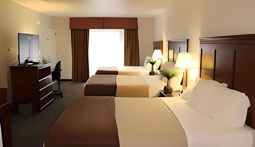 Standard Room, Non Smoking (3 Queen Beds)