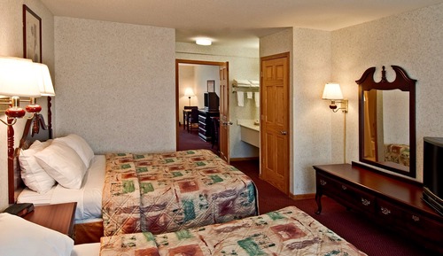 Suite, 2 Queen Beds, Non Smoking