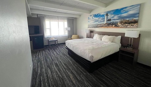 Deluxe Room, 1 Queen Bed, Non Smoking