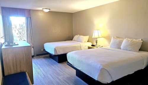Room, 2 Queen Beds, Non Smoking
