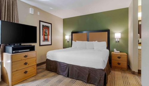 Deluxe Studio, 1 King Bed with Sofa bed, Non Smoking