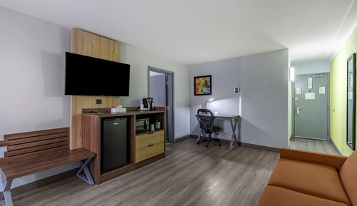 Suite, 2 Queen Beds, Non Smoking, Refrigerator & Microwave