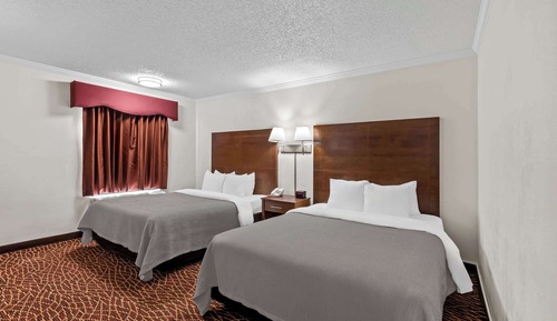 Room, 2 Queen Beds, Smoking