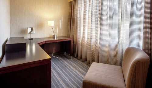Suite, 1 King Bed, Accessible, Non Smoking (Mobility & Hearing, Roll-In Shower)