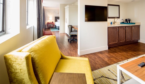 Suite, 1 King Bed