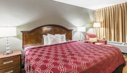 Standard Room, 1 King Bed, Smoking