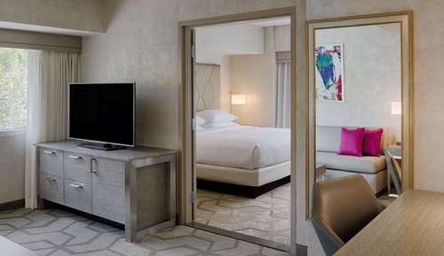 Suite, 1 King Bed