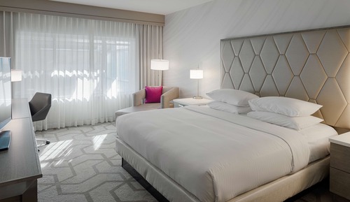 Suite, 1 King Bed (Kingsley)