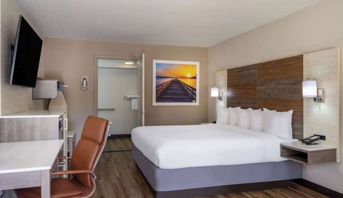 Room, 1 King Bed, Accessible, Bathtub (Mobility )