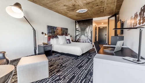 Room, 1 King Bed, Accessible (Hearing)