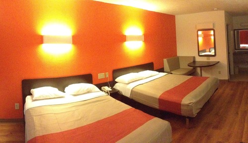 Standard Room, Multiple Beds, Non Smoking