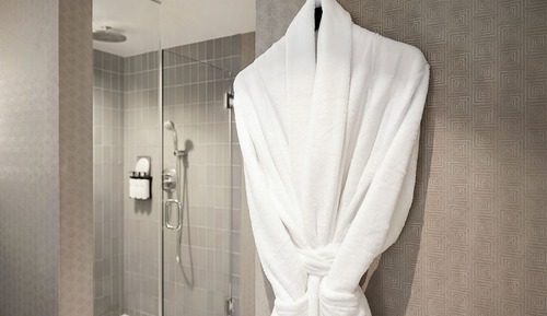 Luxury Room, 1 King Bed, Patio