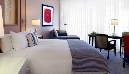 Luxury Room, 1 King Bed (Hollywood Hills View)