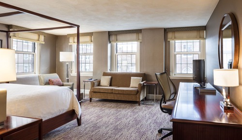 Junior Suite, 1 King Bed, Non Smoking