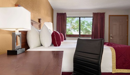 Standard Room, 1 King Bed