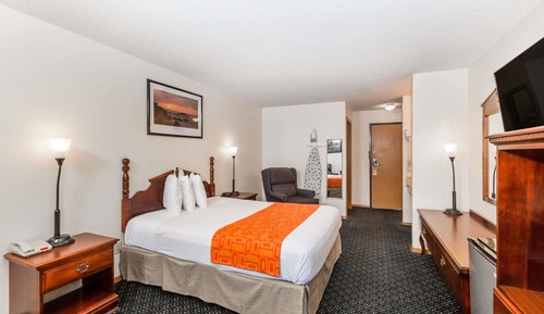 Standard Room, 1 Queen Bed