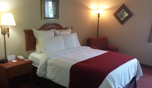 Deluxe Room, 1 Queen Bed, Accessible, Non Smoking