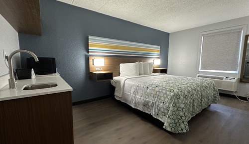 Suite, 1 King Bed, Non Smoking